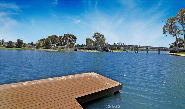 632 Springbrook 7, Irvine, CA 92614