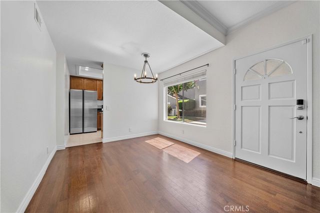 632 Springbrook 7, Irvine, CA 92614