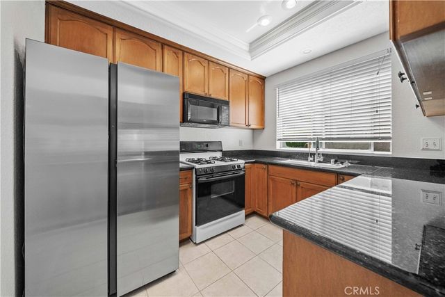632 Springbrook 7, Irvine, CA 92614