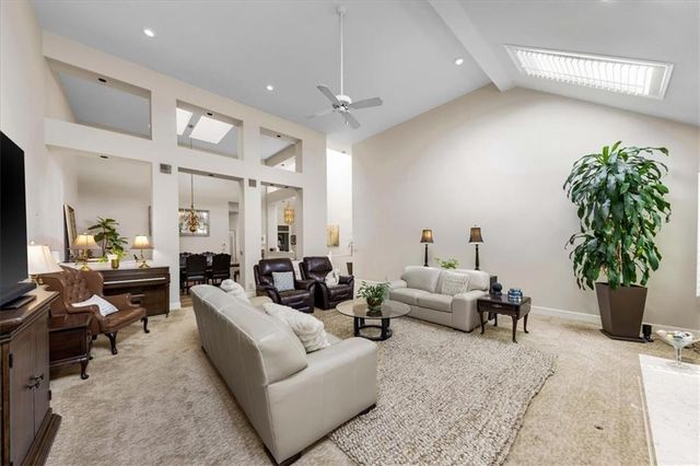 12520 Cedar Street, Leawood, KS 66209