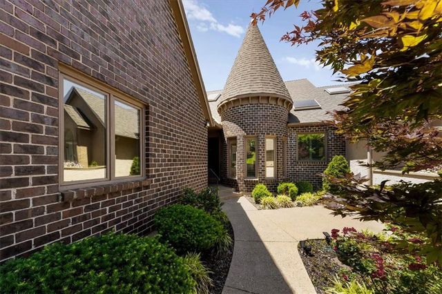 12520 Cedar Street, Leawood, KS 66209
