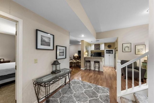 12520 Cedar Street, Leawood, KS 66209