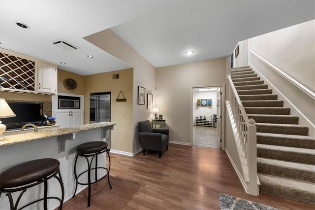 12520 Cedar Street, Leawood, KS 66209