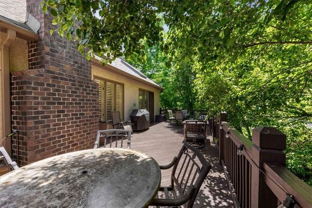 12520 Cedar Street, Leawood, KS 66209