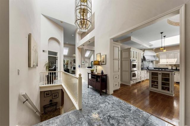12520 Cedar Street, Leawood, KS 66209