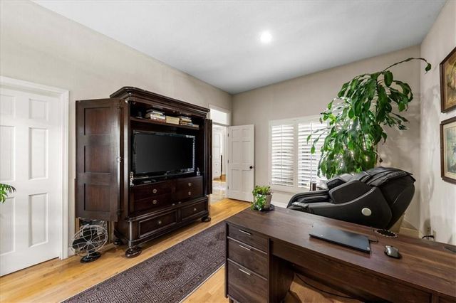 12520 Cedar Street, Leawood, KS 66209