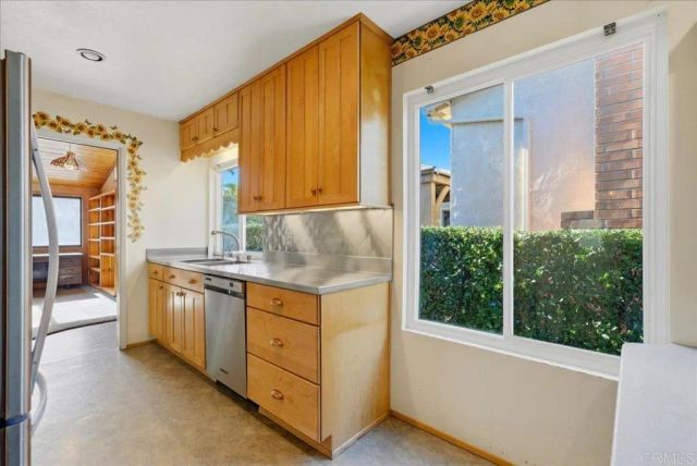 13027 Via Del Valedor, San Diego, CA 92129