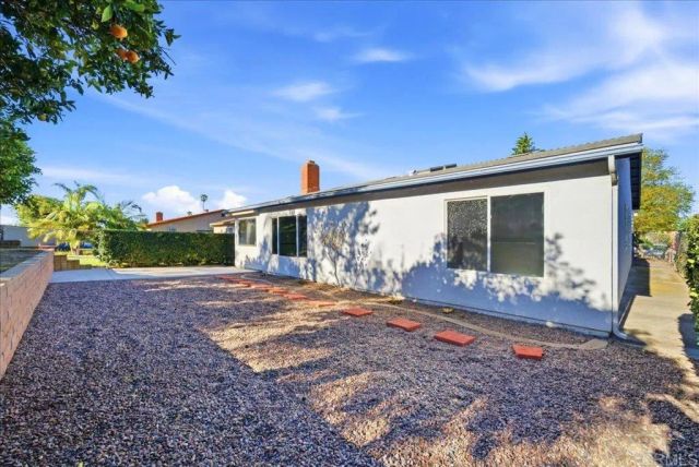 13027 Via Del Valedor, San Diego, CA 92129