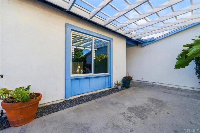 13027 Via Del Valedor, San Diego, CA 92129