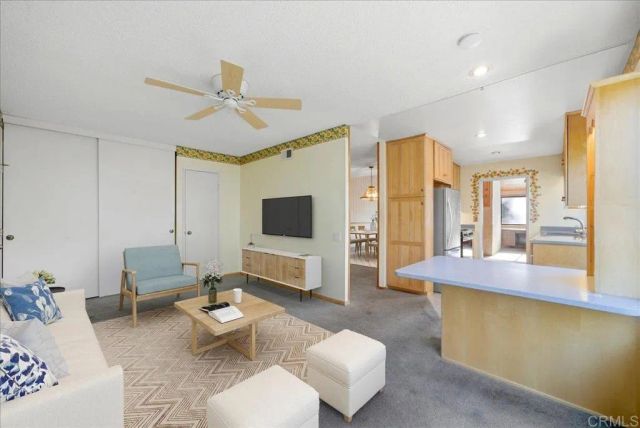 13027 Via Del Valedor, San Diego, CA 92129