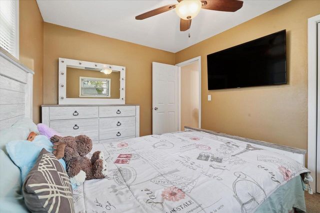 5629 N Bethmaur LANE, Glendale, WI 53209