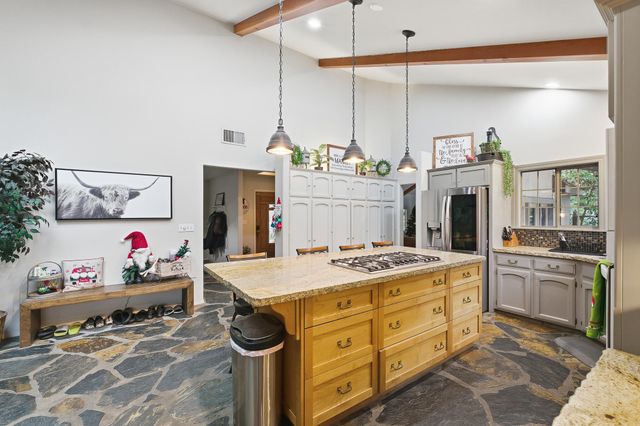 33721 Globe Drive, Springville, CA 93265