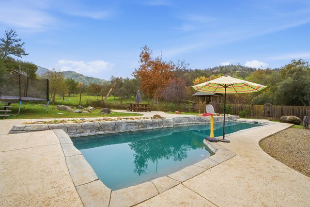 33721 Globe Drive, Springville, CA 93265