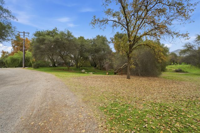 33721 Globe Drive, Springville, CA 93265