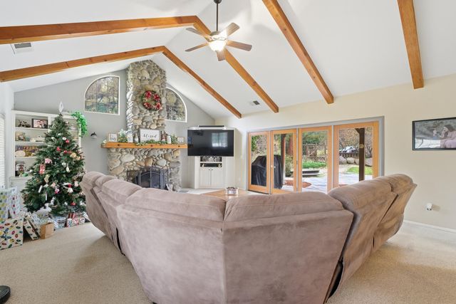 33721 Globe Drive, Springville, CA 93265