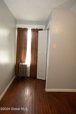 409 Bedford Road, Schenectady, NY 12308