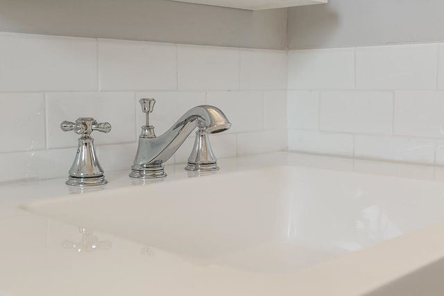 40 WEST 19TH ST, Bayonne, NJ 07002