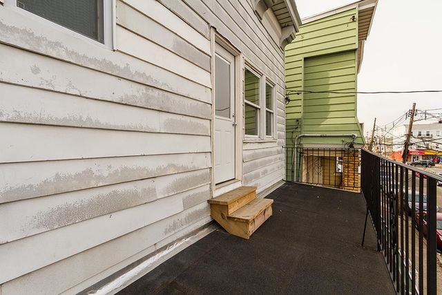 40 WEST 19TH ST, Bayonne, NJ 07002