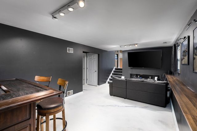 207 Diana Street, Shorewood, IL 60404