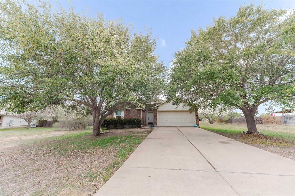 223 Martin Crossing DR, Cedar Creek, TX 78612