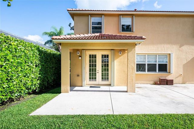 19364 S Whitewater Avenue, Weston, FL 33332