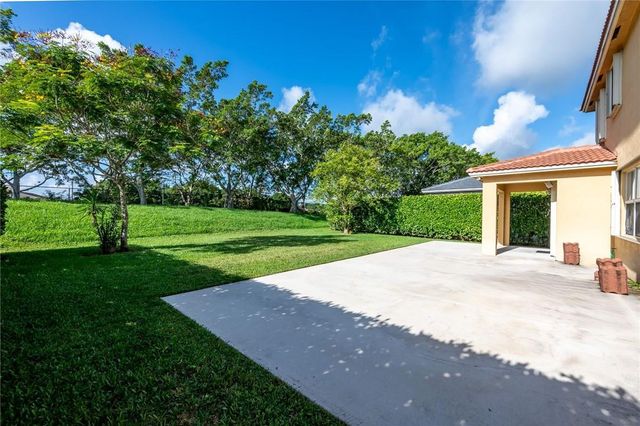 19364 S Whitewater Avenue, Weston, FL 33332