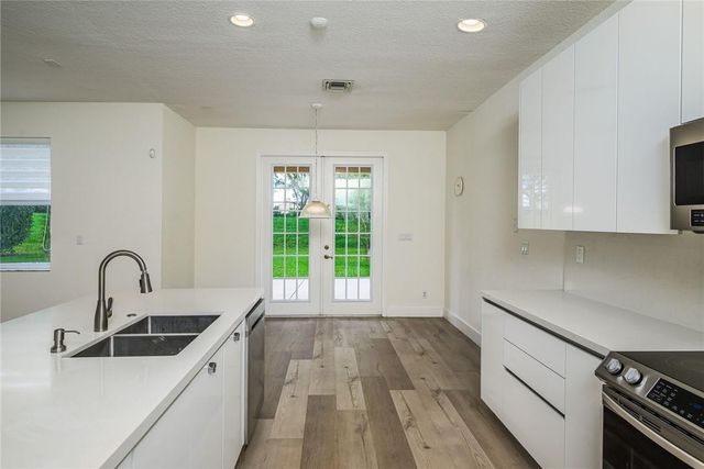 19364 S Whitewater Avenue, Weston, FL 33332