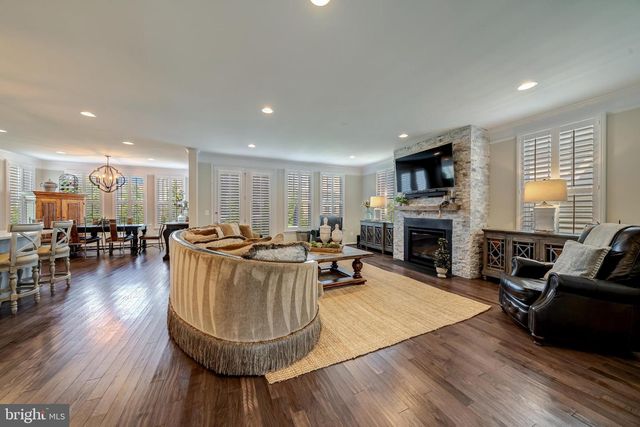 1002 THEMIS ST SE, Leesburg, VA 20175