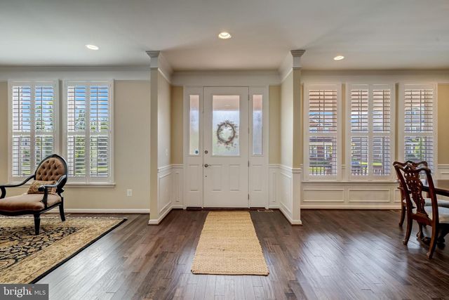 1002 THEMIS ST SE, Leesburg, VA 20175