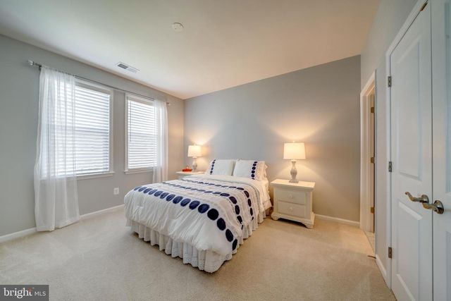 1002 THEMIS ST SE, Leesburg, VA 20175