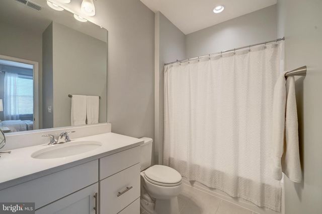 1002 THEMIS ST SE, Leesburg, VA 20175