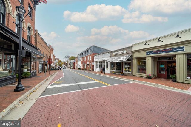 1002 THEMIS ST SE, Leesburg, VA 20175