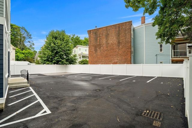 9 Downer Ct 6, Boston, MA 02122