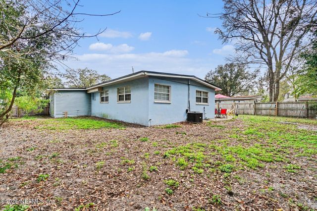 2234 MONTEAU Drive, Jacksonville, FL 32210