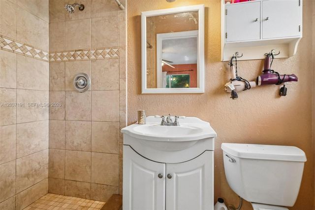 401 S 57th Ter, Hollywood, FL 33023