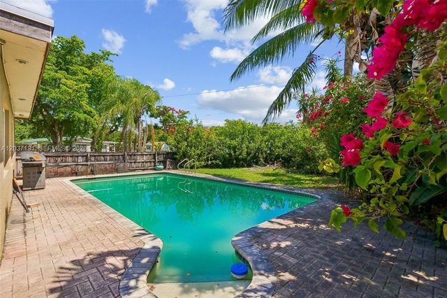 401 S 57th Ter, Hollywood, FL 33023