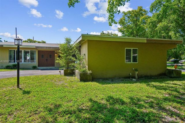 401 S 57th Ter, Hollywood, FL 33023