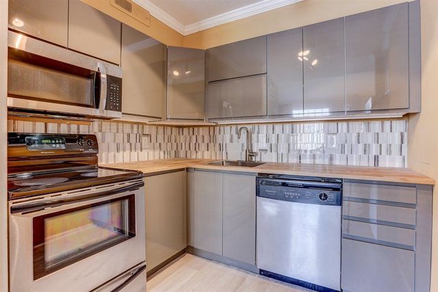 109 N Main St Apt 410, Memphis, TN 38103