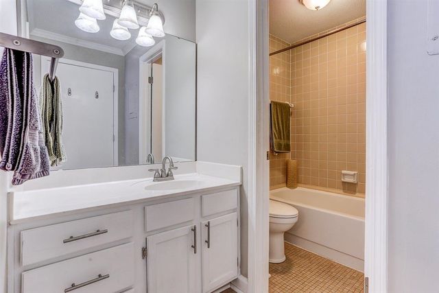 109 N Main St Apt 410, Memphis, TN 38103