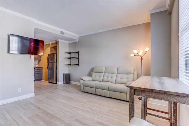 109 N Main St Apt 410, Memphis, TN 38103