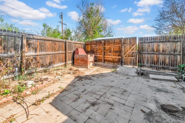 1201 Hanover Street, Aurora, CO 80010