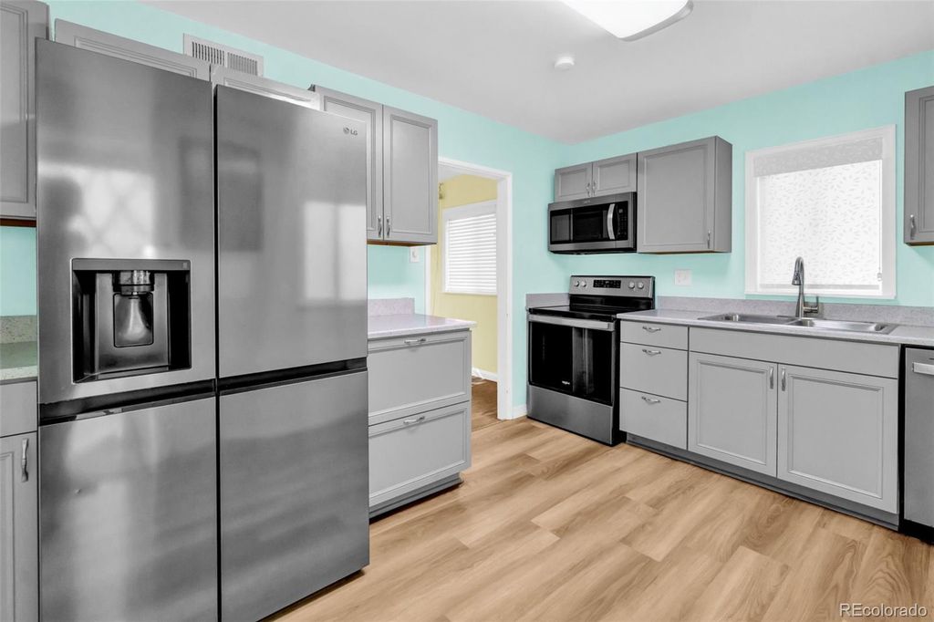 1201 Hanover Street, Aurora, CO 80010