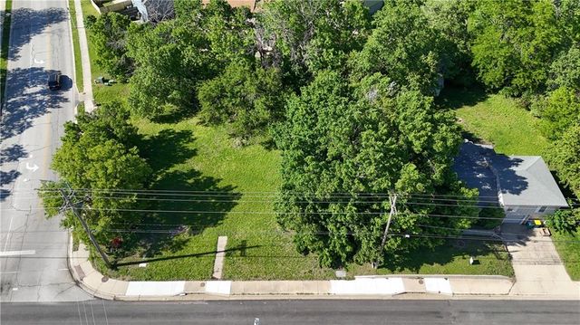 6760 W 151st Street, Overland Park, KS 66223