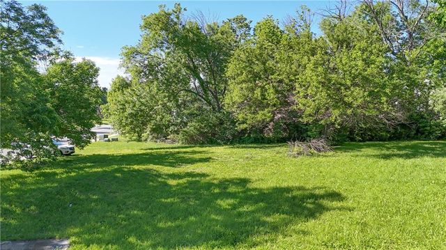 6760 W 151st Street, Overland Park, KS 66223
