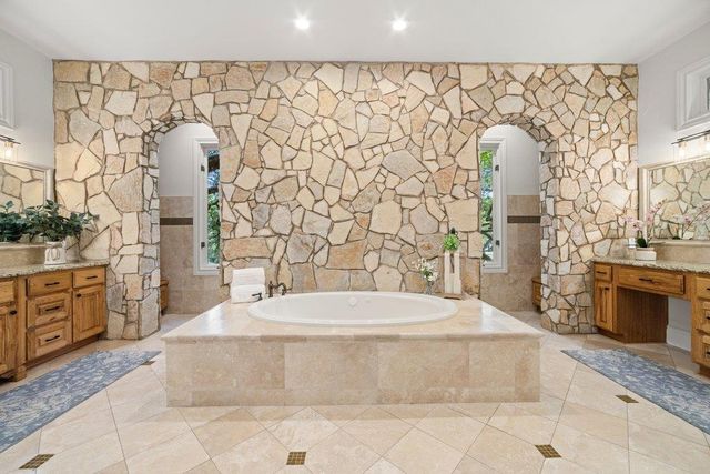 10500 Milky WAY, Austin, TX 78730
