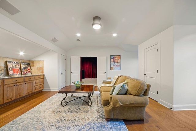 10500 Milky WAY, Austin, TX 78730