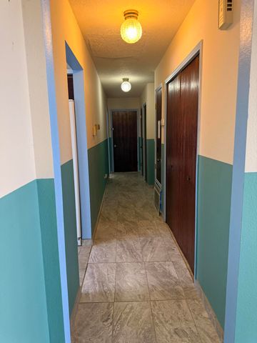 290 Asbury Road NE, Rio Rancho, NM 87124