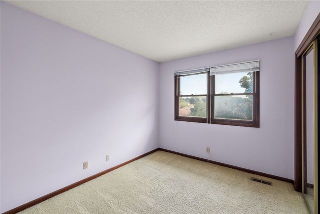 3917 Mary Lynn Drive, Urbandale, IA 50322