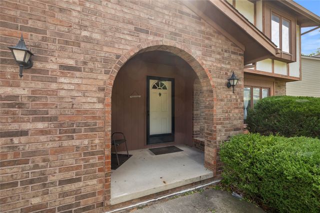 3917 Mary Lynn Drive, Urbandale, IA 50322