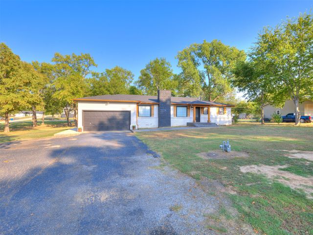 1219 S 138th East Avenue, Tulsa, OK 74108